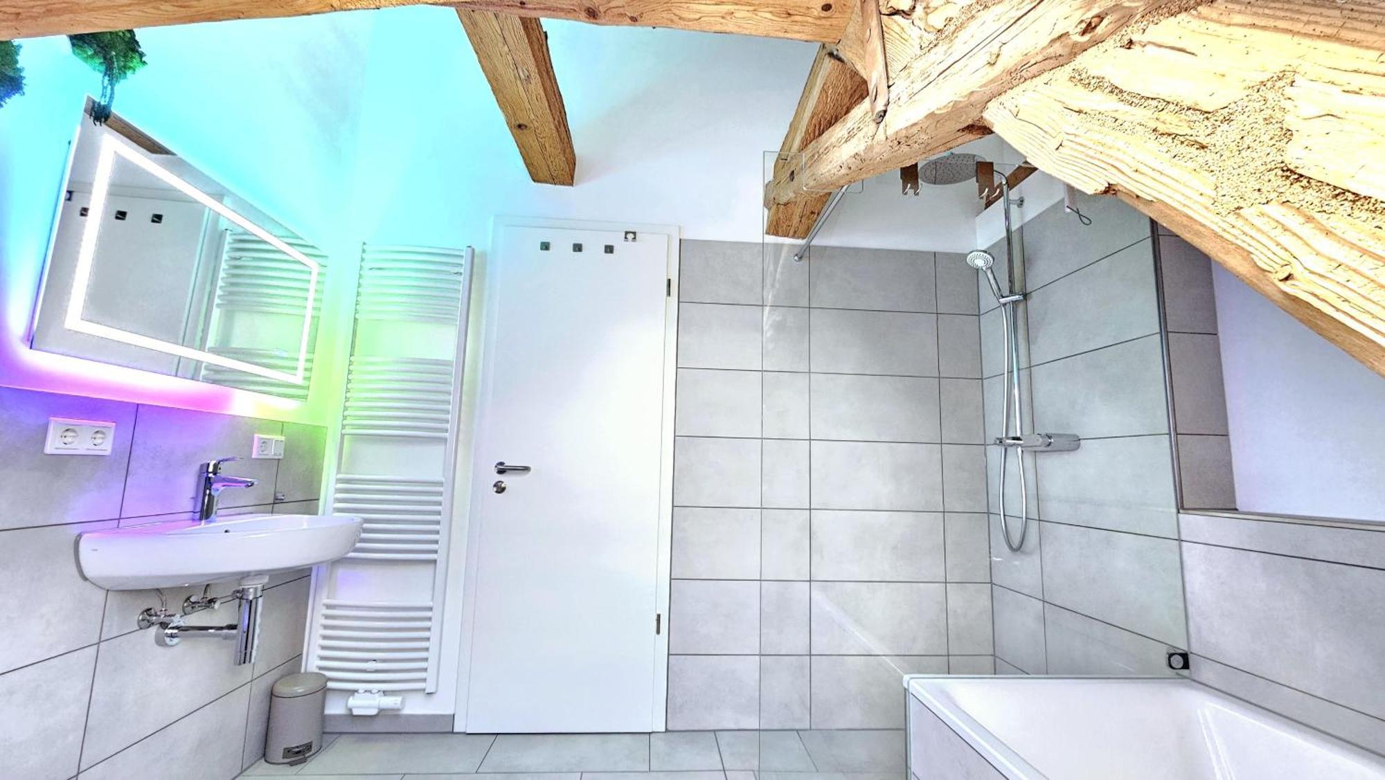 Apartamento Wood World Luxury - Massage - Bergblick - Tranpolin- Parken Markdorf Exterior foto